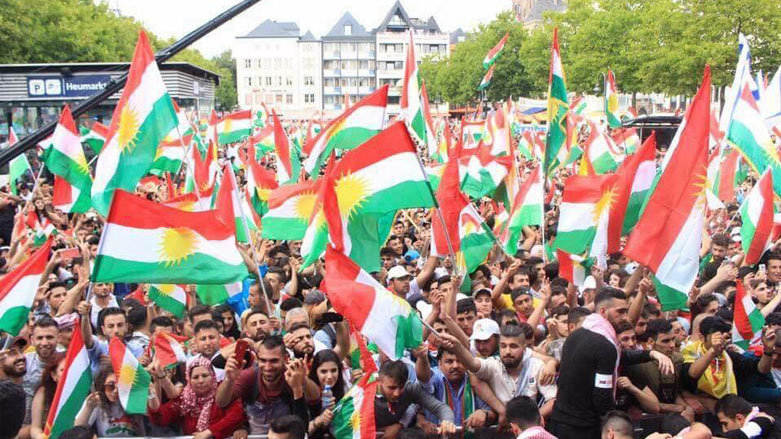 FİTNE FESATA SIRTIMIZI DÖNÜP KURDİSTAN BAĞIMSIZLIĞINI KARŞILAYIP KUCAKLAMAYA HAZIRLANALIM