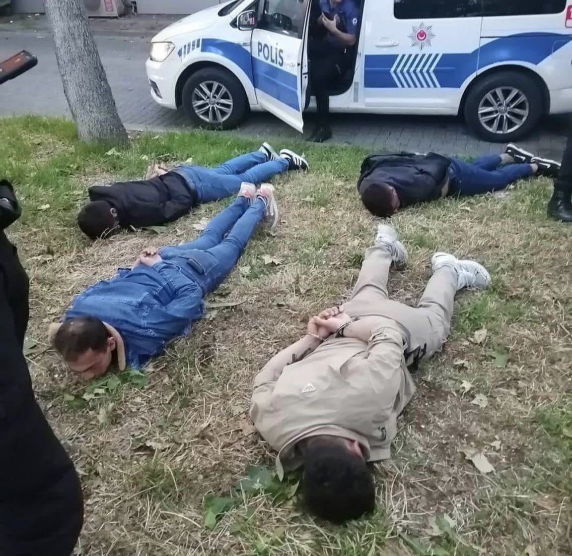 SENİN SOYUN HIRSIZ SOYUDUR, SENİN ECDATLARINDA HIRSIZDIR, KALLEŞTİR VE KAHPEDİR. SEN ONLARDAN FARKLI OLMAYACAKSIN. BUNU ÇOK İYİ BİLİYORSUN