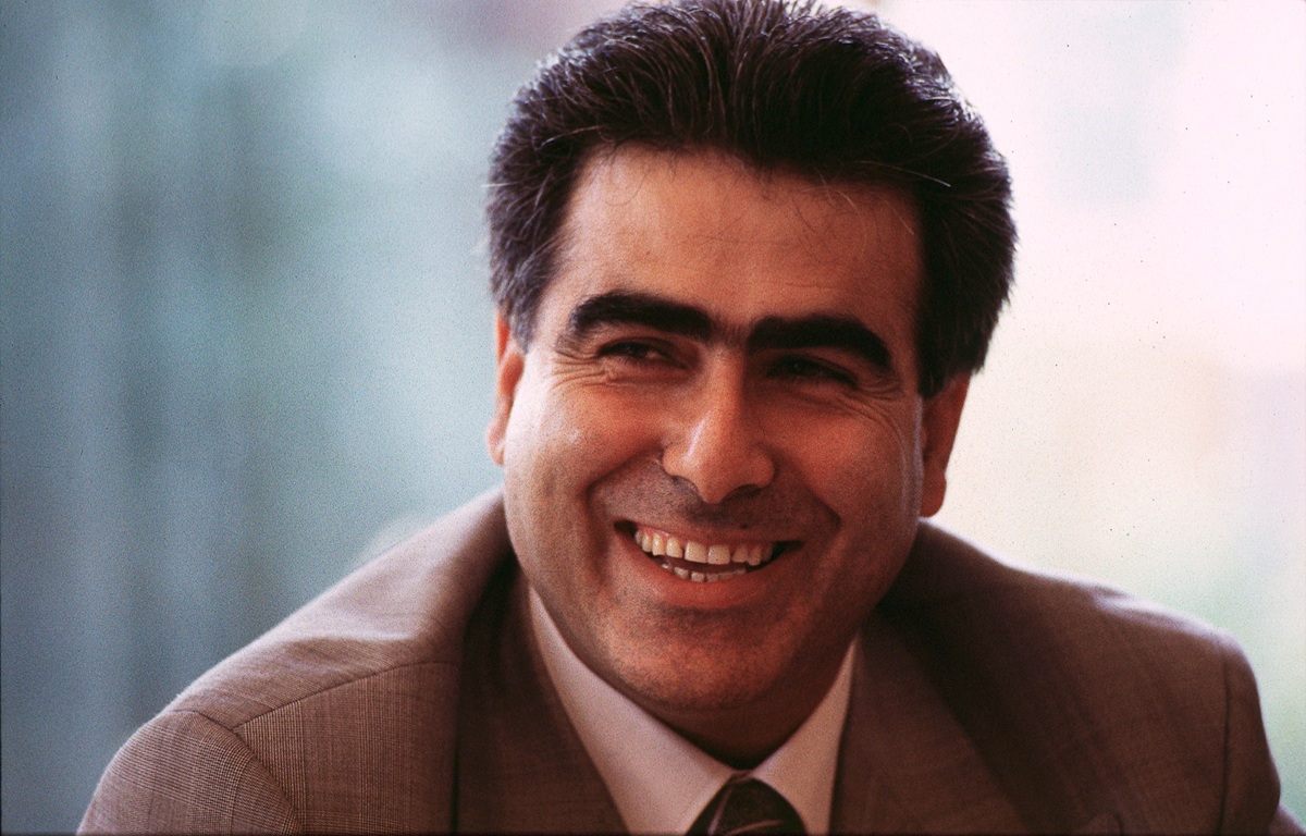 KURDLÜĞÜNE SARIL İSTERSEN